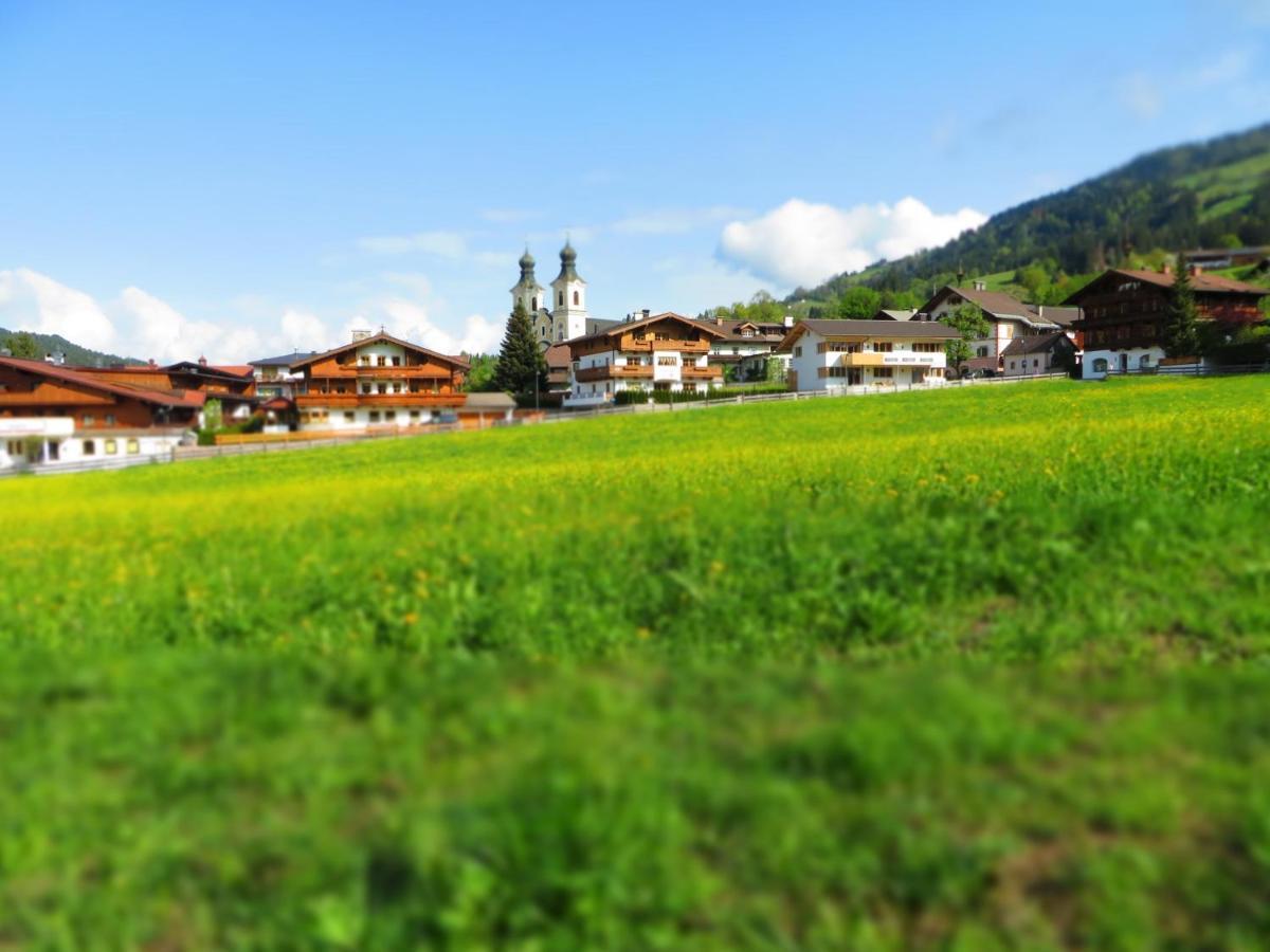 Landhaus Tirol ฮอพฟ์การ์เทน อิม บริกเซนทัล ภายนอก รูปภาพ