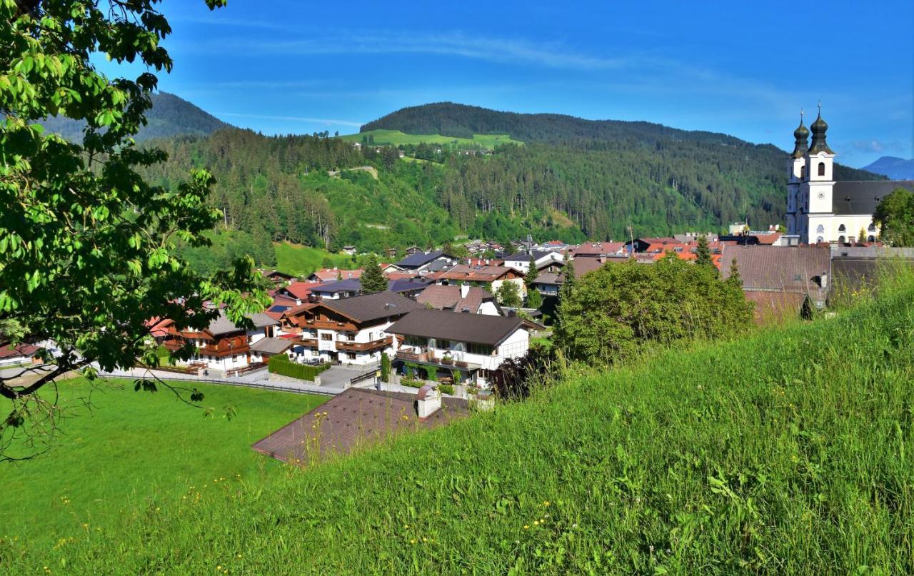 Landhaus Tirol ฮอพฟ์การ์เทน อิม บริกเซนทัล ภายนอก รูปภาพ