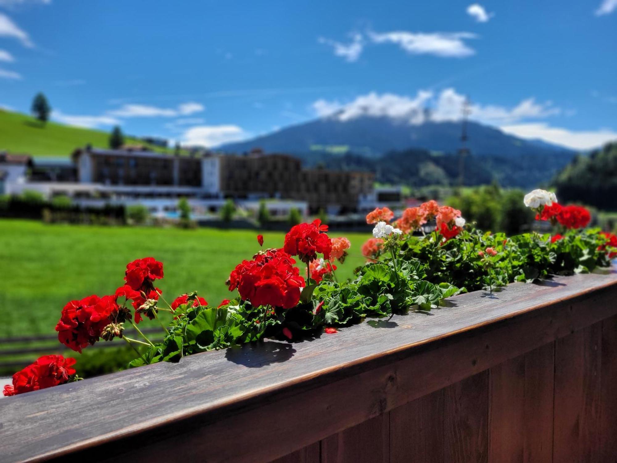 Landhaus Tirol ฮอพฟ์การ์เทน อิม บริกเซนทัล ภายนอก รูปภาพ