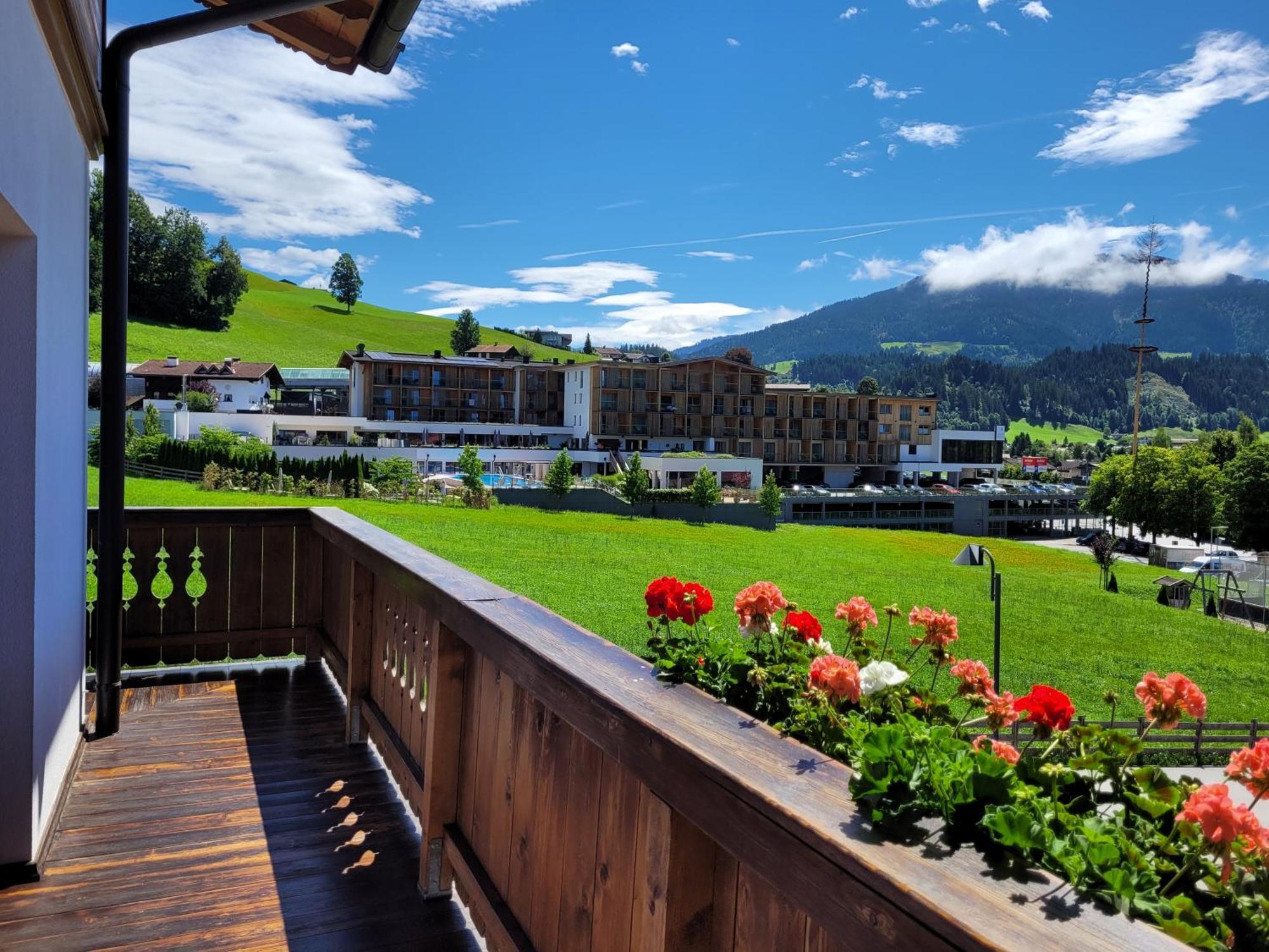 Landhaus Tirol ฮอพฟ์การ์เทน อิม บริกเซนทัล ภายนอก รูปภาพ