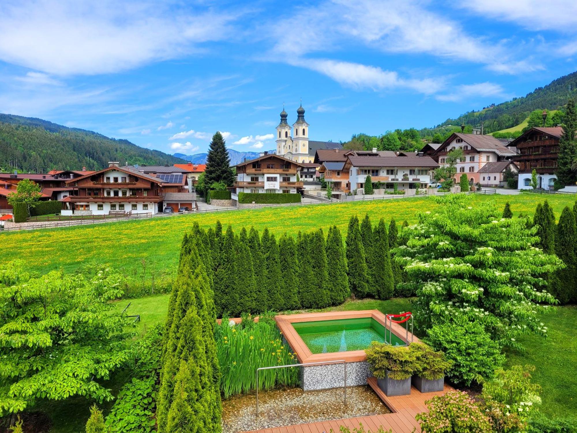 Landhaus Tirol ฮอพฟ์การ์เทน อิม บริกเซนทัล ภายนอก รูปภาพ