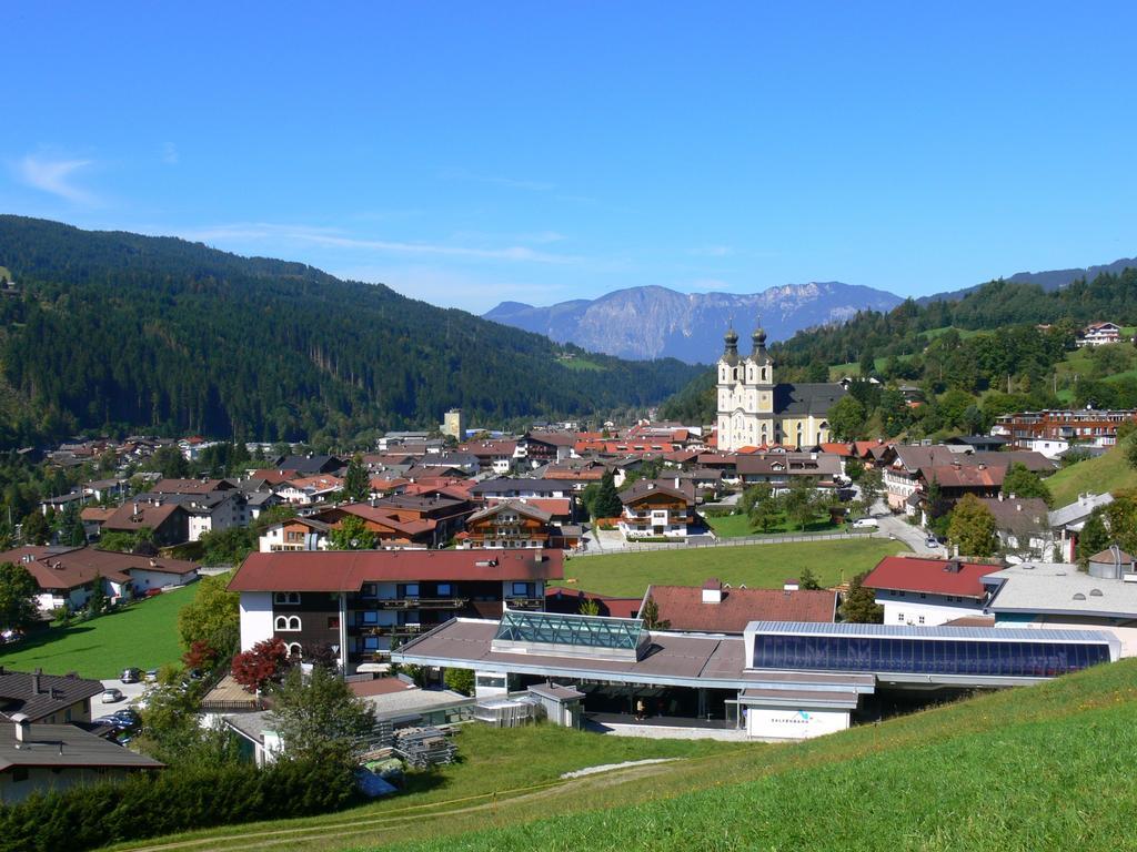 Landhaus Tirol ฮอพฟ์การ์เทน อิม บริกเซนทัล ภายนอก รูปภาพ